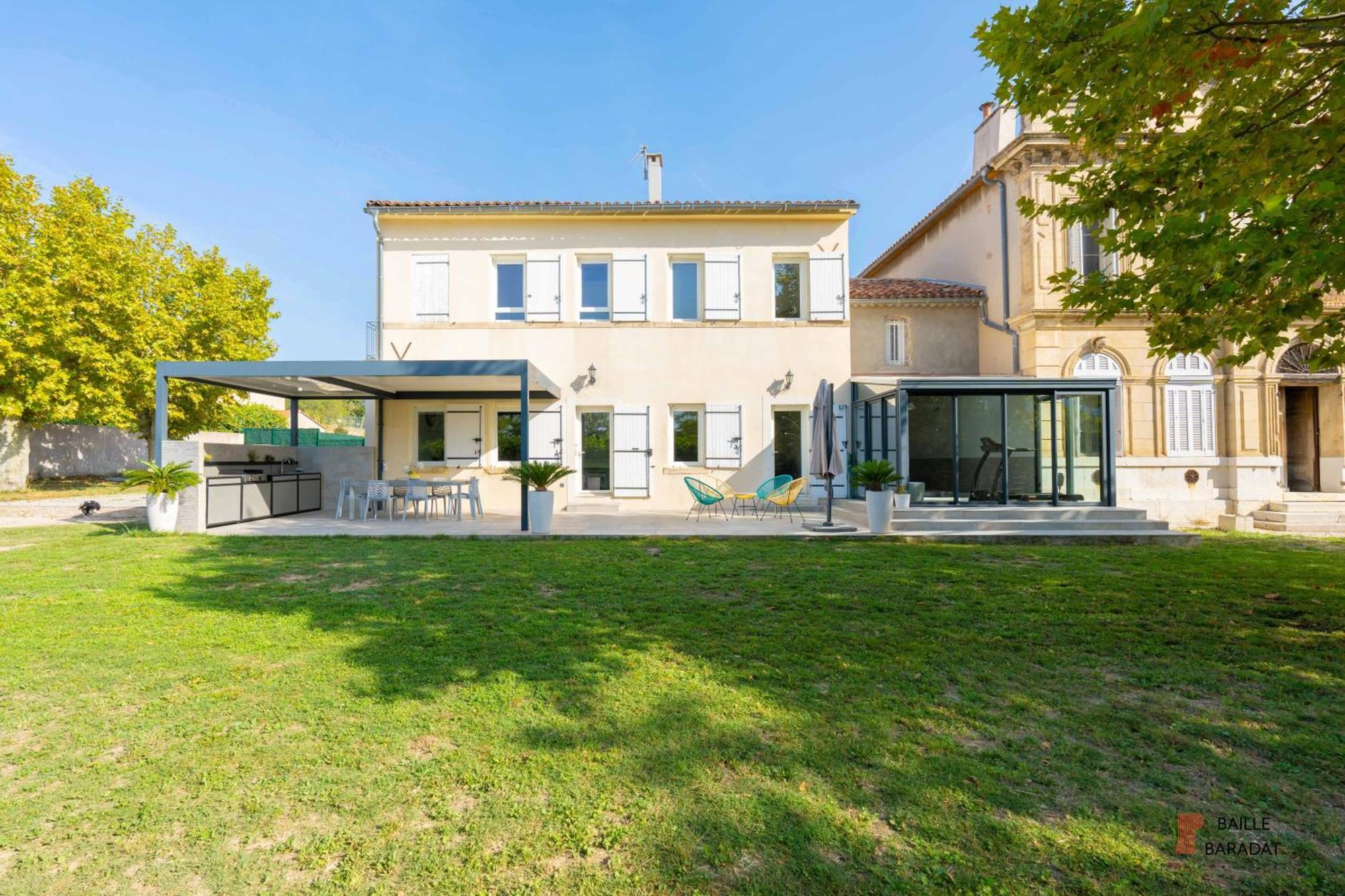 Queen Avec Jardin, Piscine Et Chauffe Interieur - 15 Couchages *