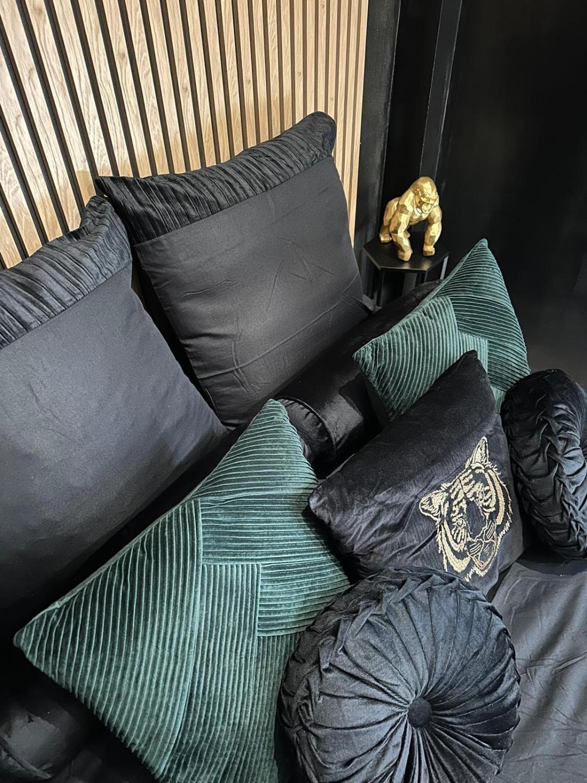 Queen Avec Jardin, Piscine Et Chauffe Interieur - 15 Couchages Villa Marseille